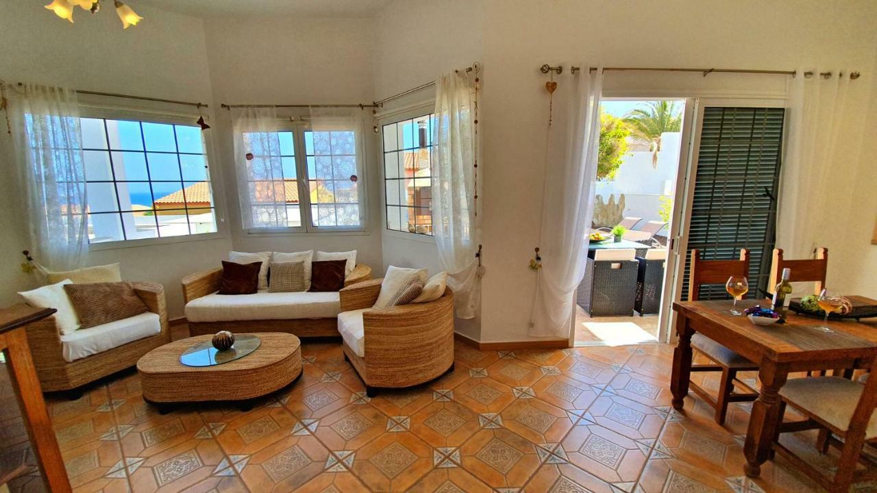 Ferienhaus Casa Blanca - Tarajalejo - Glasfaserinternet - Meerblick Eksteriør bilde